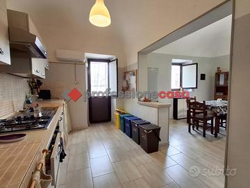 Centro Storico - 5 Vani Luminoso Ristrutturato