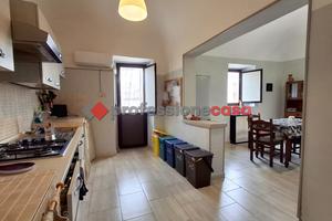 Centro Storico - 5 Vani Luminoso Ristrutturato