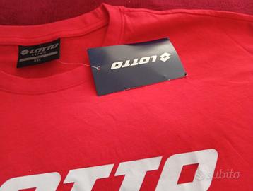 T shirt rossa