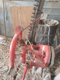 Barra falciante per vibrocoltivatore estirpatore