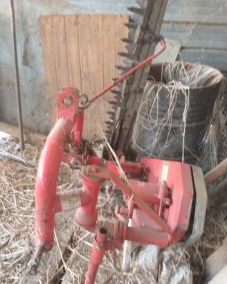 Barra falciante per vibrocoltivatore estirpatore