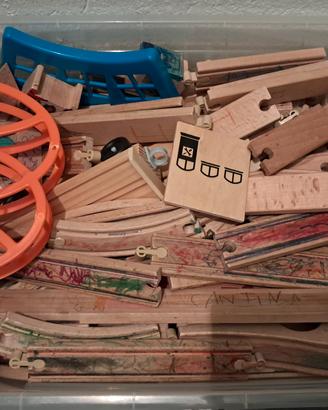 Grande lotto trenini legno Brio e Ikea Lillabo