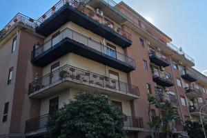 Barriera ampio 4 vani in residence