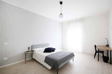 Stanza in appartamento di 107 m² a Modena