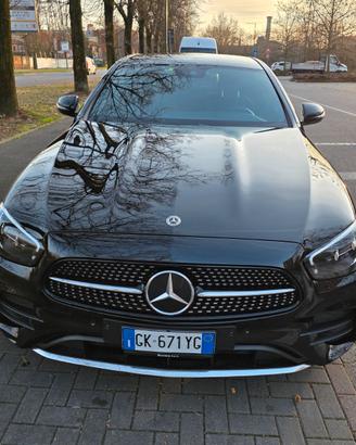 Mercedes E300 de plugin-hibryd 4 matic AMG