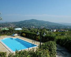 Struttura con piscina, area pic-nic e barbecue