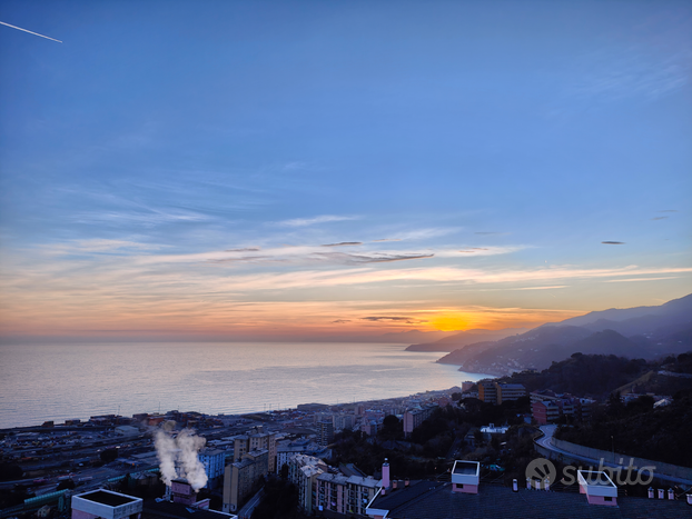 Appartamento ultimo piano vista mare genova pra