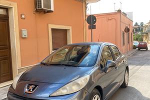 Peugeot 207 1.4 HDi 70CV 5p. ONE Line