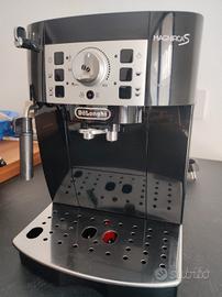 Macchina  caffè  Magnifica S De Longhi