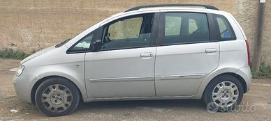 Ricambi Fiat Idea 1.3 mj del 2008 motore 188A9000