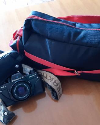 MACCHINA FOTOGRAFICA CON BORSA