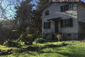 Villa di 90 m² con più di 5 locali a Apricale