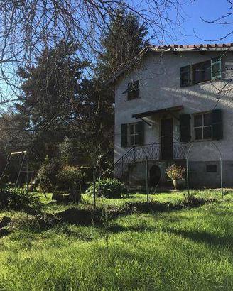 Villa di 90 m² con più di 5 locali a Apricale
