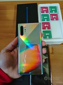 Samsung Galaxy Note 10+ plus con accessori