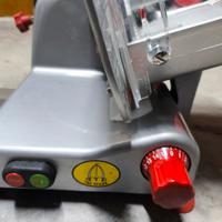 Affettatrice Tre spade D-250