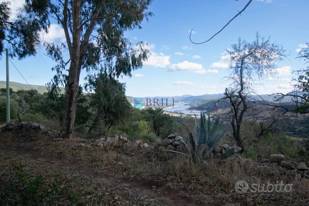 Luras, alta Gallura, terreno con rustici e vista s