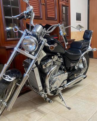 Suzuki intruder 800