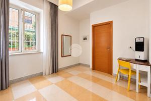 2 LOCALI A ROMA
