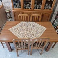 TAVOLO ALLUNGABILE CON SEDIE