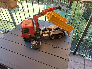 camion  Bruder MERCEDES  BENZ AROCS
