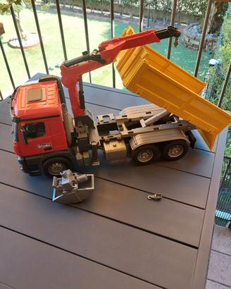 camion  Bruder MERCEDES  BENZ AROCS