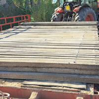 Pali in cemento per vigneto e recinzione