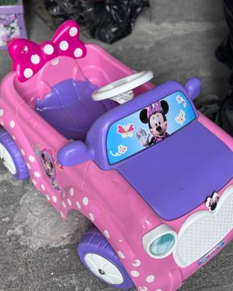 Macchina di Minnie elettrica