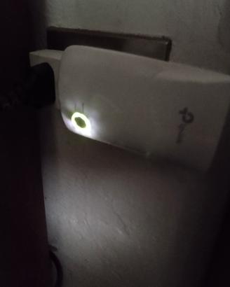 TP LINK extender mod. 854 RE