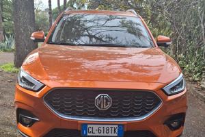 Privato.  MG ZS  1.0T 6MT LUXURY 15000 km 13.000eu