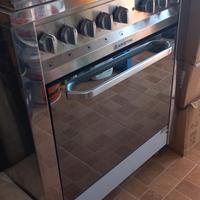  Cucina a gas Ariston pari al nuovo