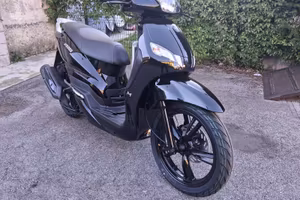 SCOOTER PEUGEOT KISBEE 125cc BLACK
