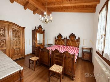 Villa di 204 m² con più di 5 locali e box auto a P