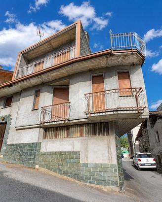 CASA INDIPENDENTE A BIANZONE