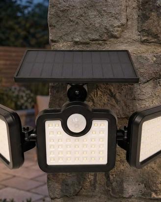 faretto led 30W con pannello solare crepuscolare.
