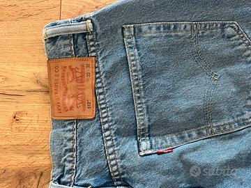 Jeans strappati levis on sale uomo