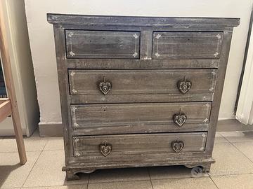 Cassettiera con specchio a finestra