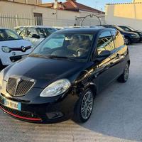 LANCIA Ypsilon 1.3 MJT 90 CV MomoDesign