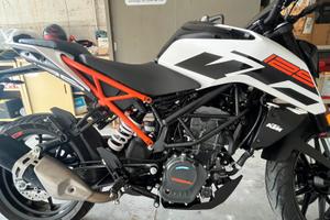 KTM 125 duke anno 2021