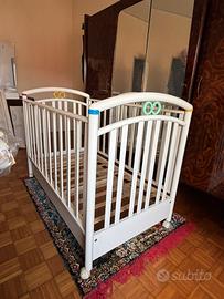 Lettino/culla neonato con cassettiera
