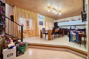 VILLA SINGOLA A SAN GIOVANNI LUPATOTO