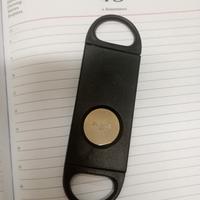 Tagliasigari ghigliottina della David Ross.
