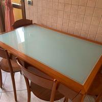 Tavolo Calligaris con quattro sedie Calligaris