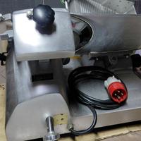 Affettatrice OMEGA a gravità trifase