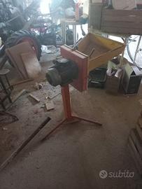 Mulino elettrico per cereali