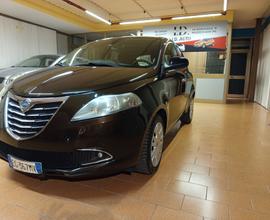 Lancia Ypsilon 1.2 69 CV 5 porte S&S Platinum