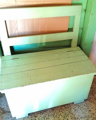 Cassapanca il legno da restaurare 