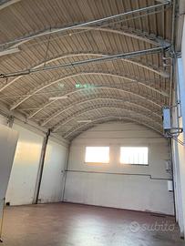 Capannone 340mq altezza max 915