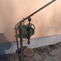 trapano manuale a colonna vintage