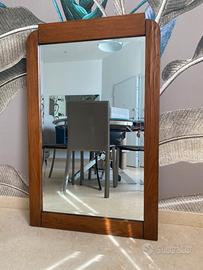 Specchio in legno di design
