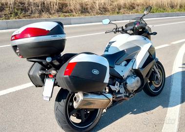 HONDA CROSSRUNNER VFR 800X V4 2013 – FULL OPTIONAL